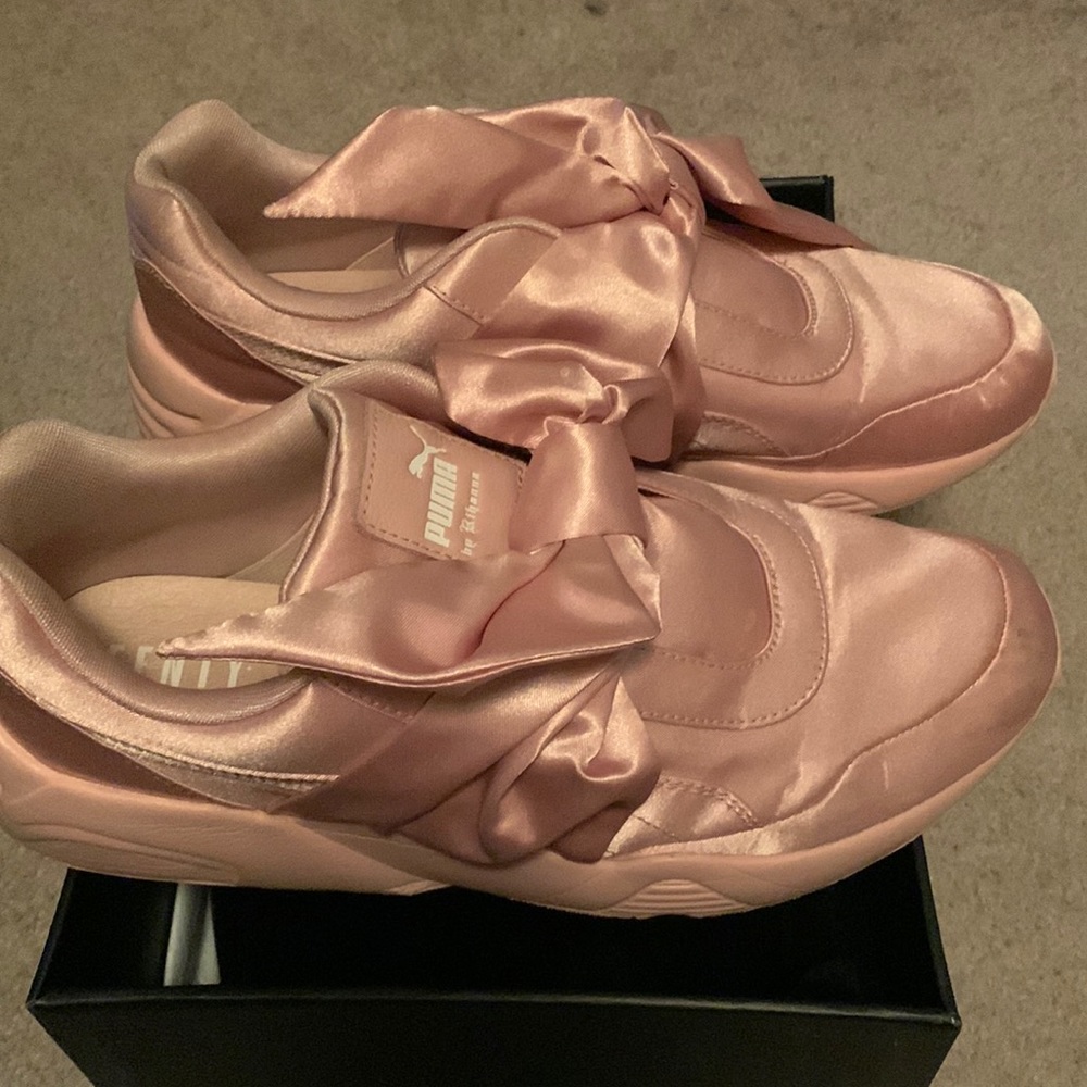 Puma shoes by Rhianna pink with bow size 9